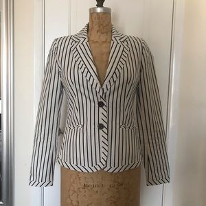 💫Navy and White Pinstriped Jacket